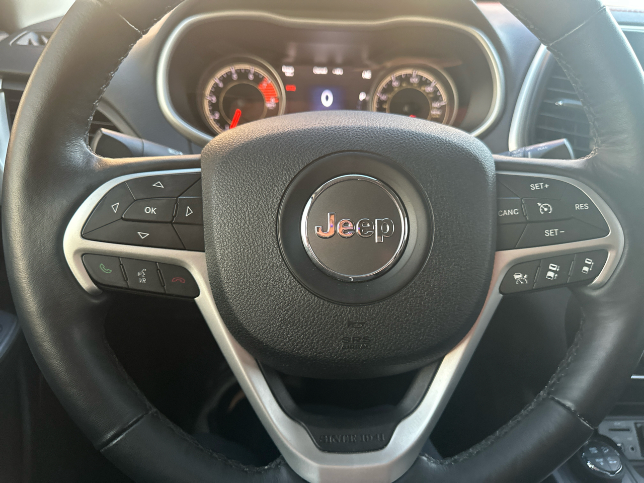 Jeep Cherokee 4WD 4dr Trailhawk 2016 Jeep Cherokee 4WD 4dr Trailhawk 2016