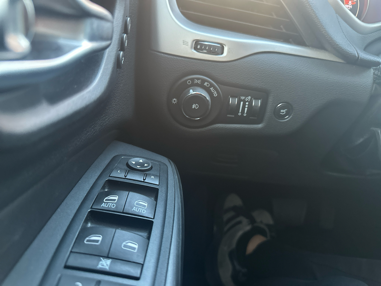 Jeep Cherokee 4WD 4dr Trailhawk 2016 Jeep Cherokee 4WD 4dr Trailhawk 2016