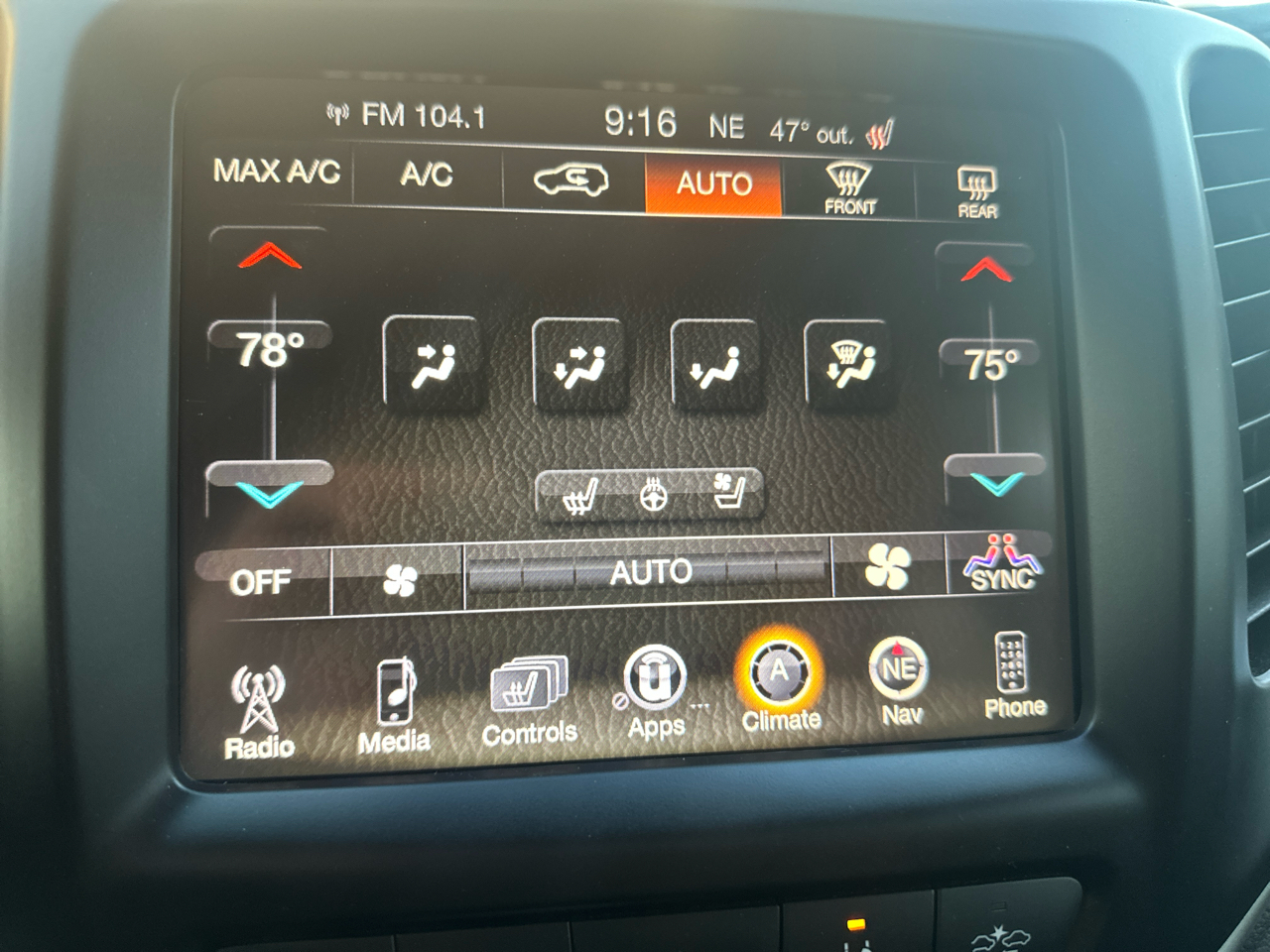 Jeep Cherokee 4WD 4dr Trailhawk 2016 Jeep Cherokee 4WD 4dr Trailhawk 2016