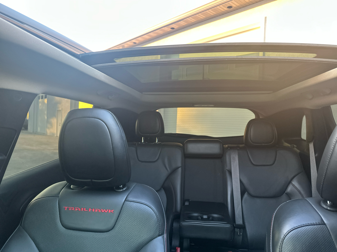 Jeep Cherokee 4WD 4dr Trailhawk 2016 Jeep Cherokee 4WD 4dr Trailhawk 2016