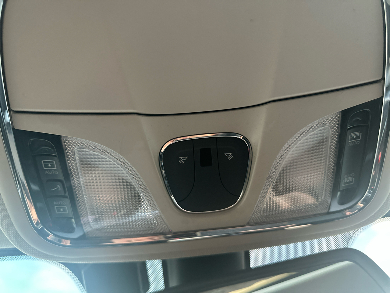 Jeep Cherokee 4WD 4dr Trailhawk 2016 Jeep Cherokee 4WD 4dr Trailhawk 2016