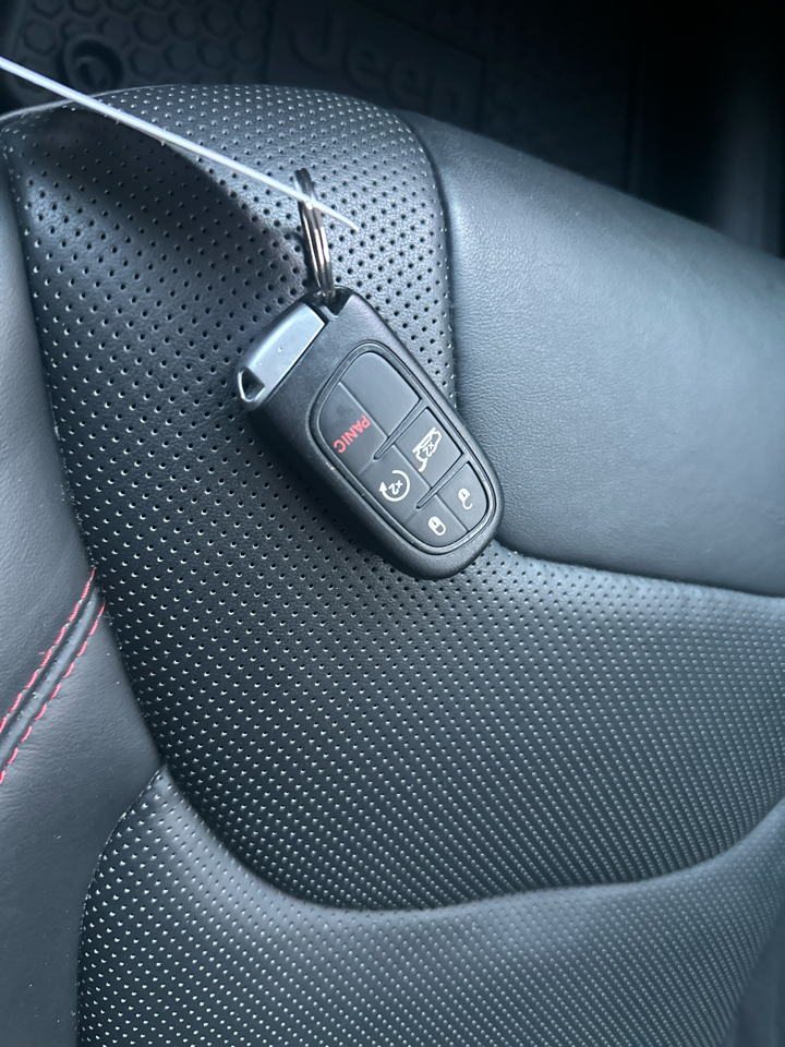 Jeep Cherokee 4WD 4dr Trailhawk 2016 Jeep Cherokee 4WD 4dr Trailhawk 2016