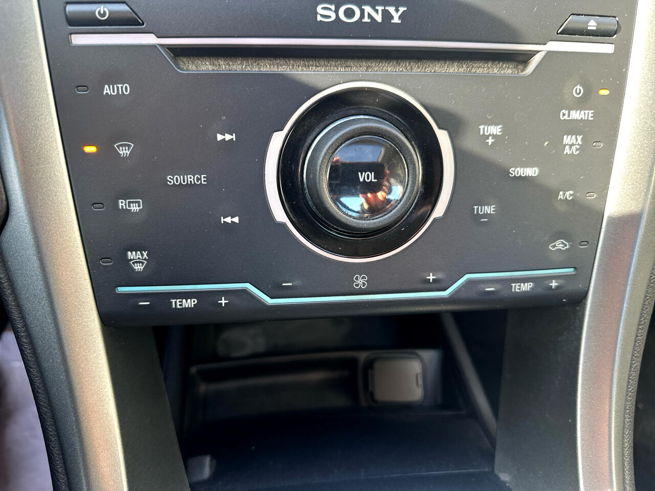 Ford Fusion 4dr Sdn Titanium FWD 2014