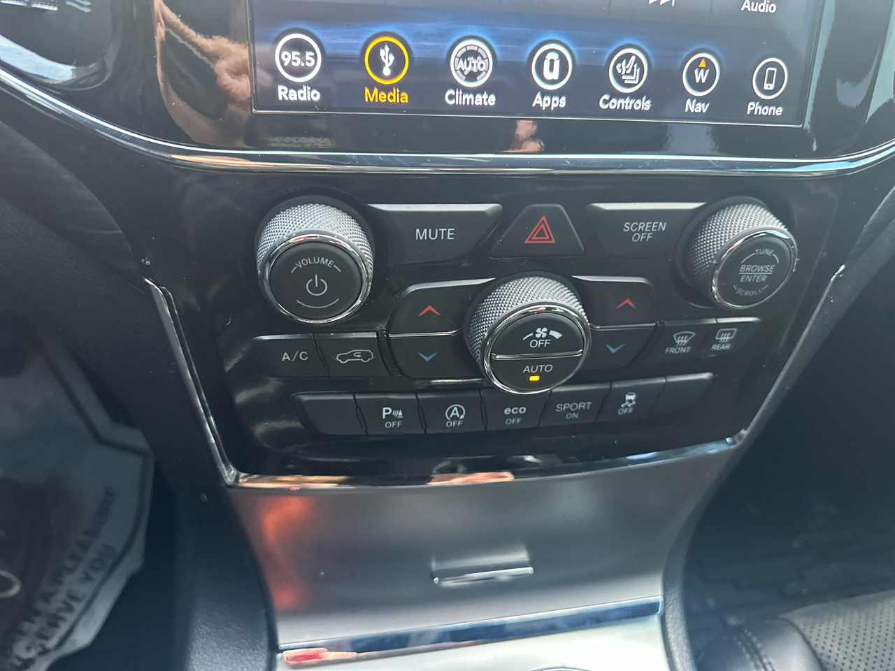 Jeep Grand Cherokee Altitude 4x4 2019