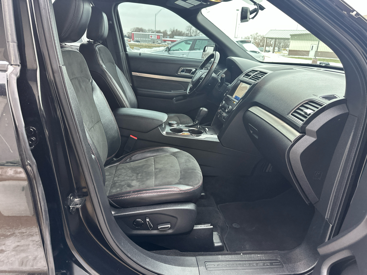 Ford Explorer XLT 4WD 2018