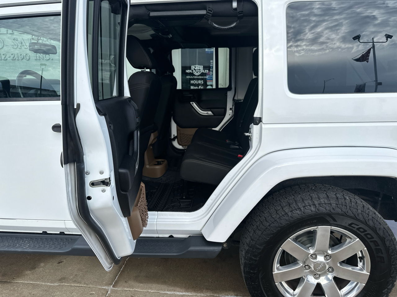 Jeep Wrangler Unlimited 4WD 4dr Sahara 2015