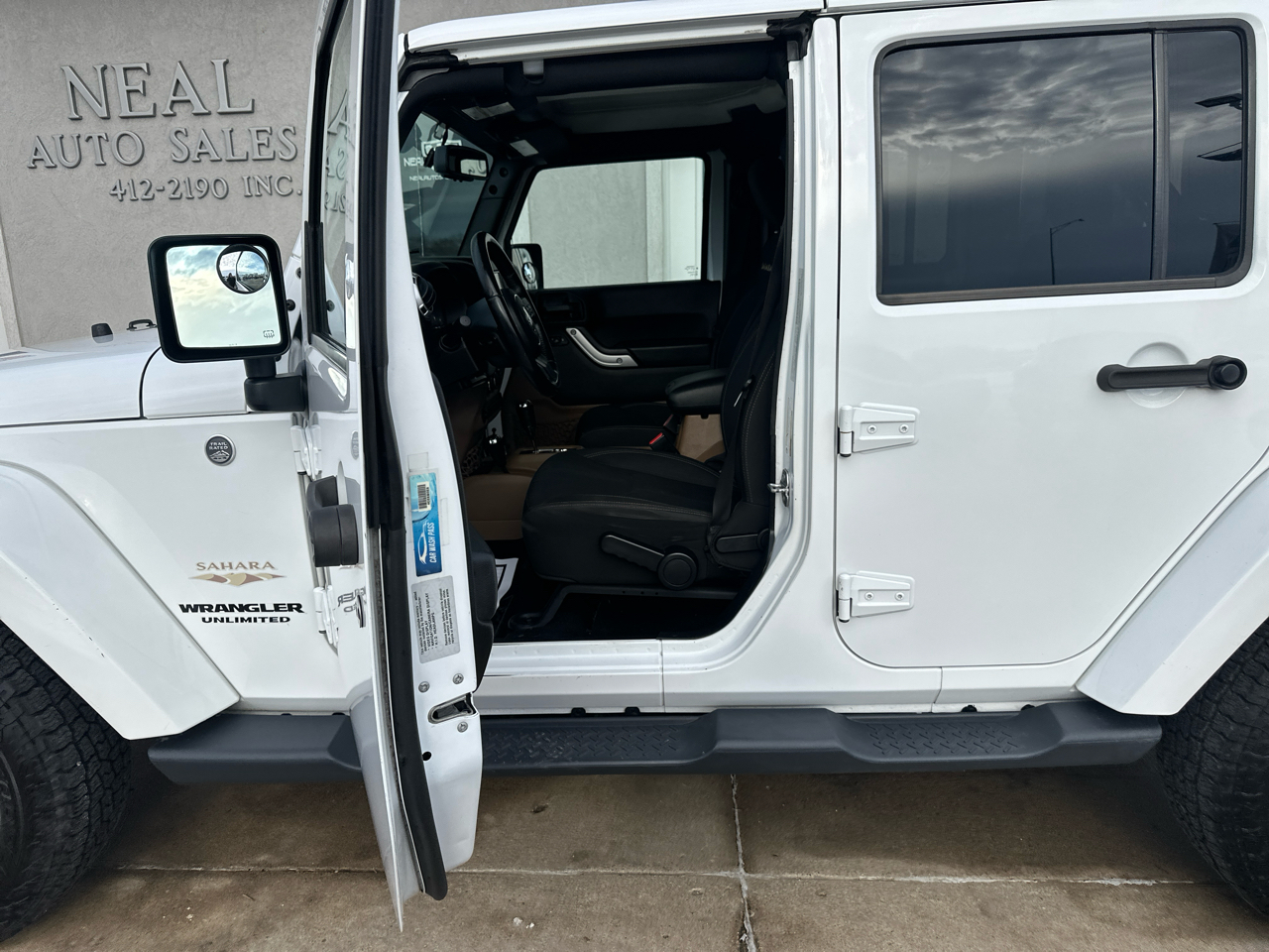 Jeep Wrangler Unlimited 4WD 4dr Sahara 2015