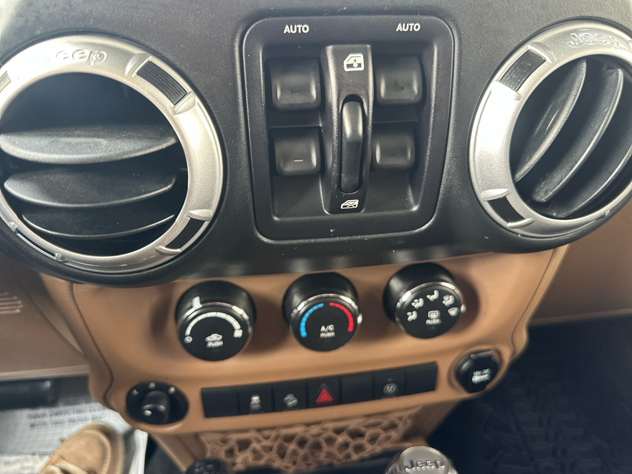 Jeep Wrangler Unlimited 4WD 4dr Sahara 2015