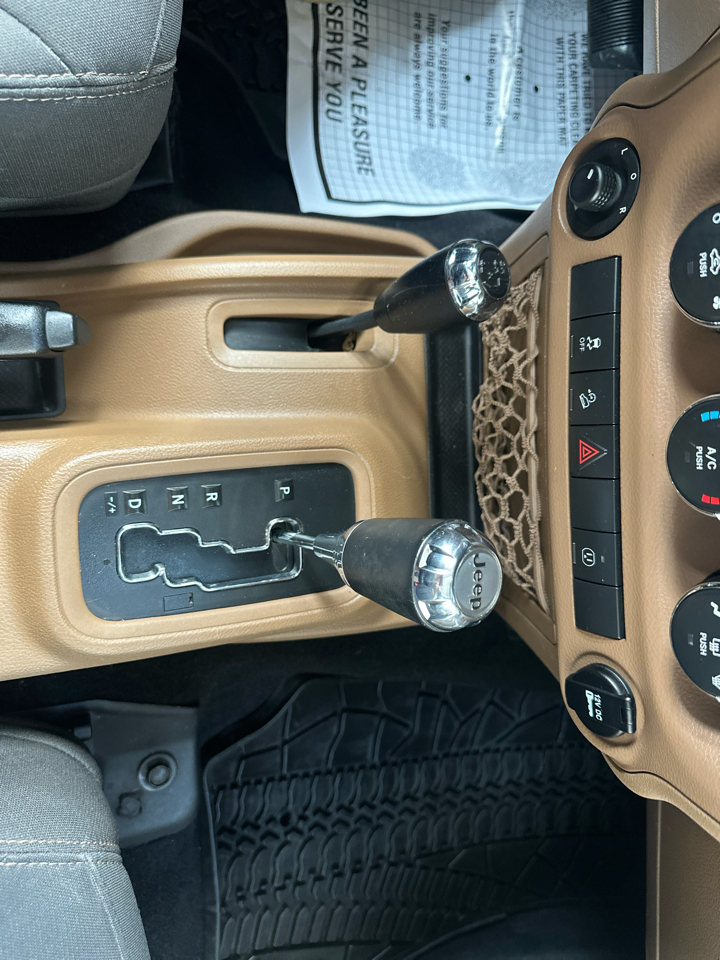 Jeep Wrangler Unlimited 4WD 4dr Sahara 2015