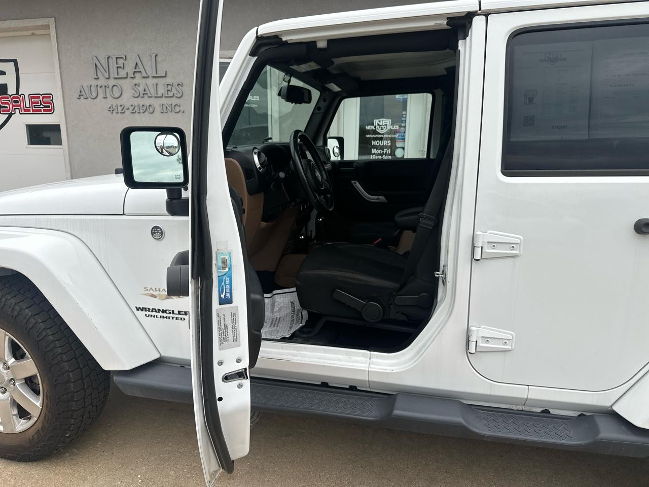Jeep Wrangler Unlimited 4WD 4dr Sahara 2015
