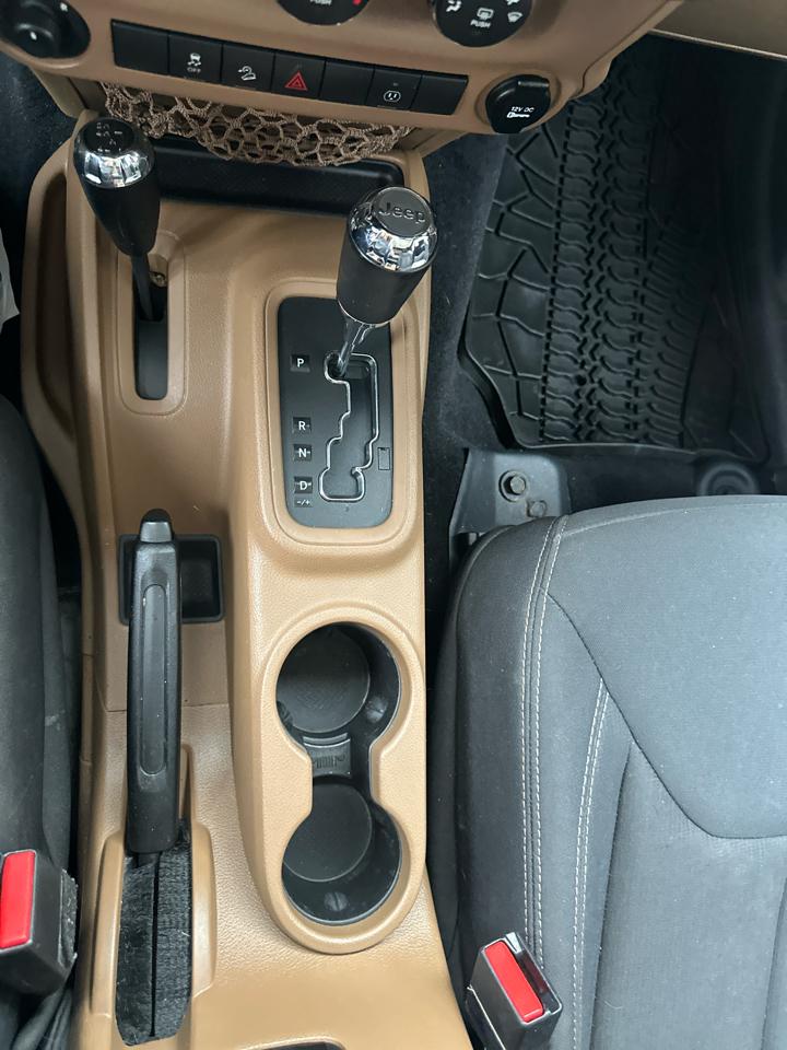 Jeep Wrangler Unlimited 4WD 4dr Sahara 2015