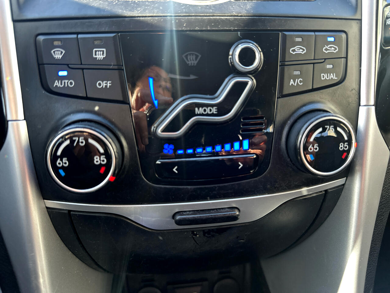 Hyundai Sonata 4dr Sdn 2.0L Auto Ltd 2011