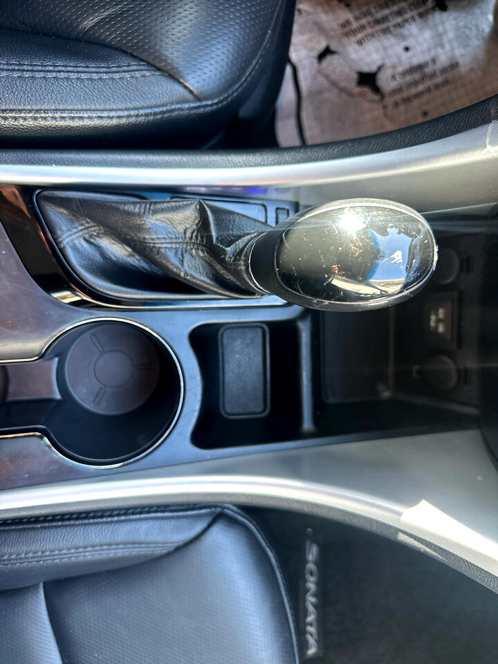 Hyundai Sonata 4dr Sdn 2.0L Auto Ltd 2011