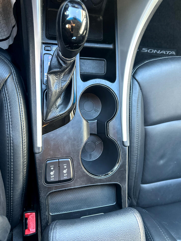 Hyundai Sonata 4dr Sdn 2.0L Auto Ltd 2011