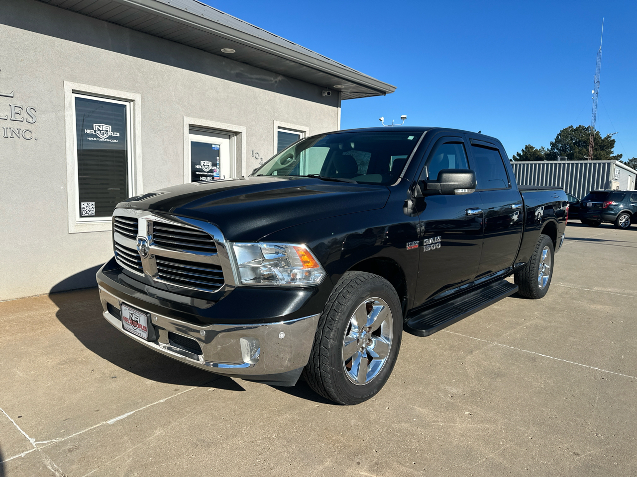 RAM 1500 Big Horn 4x4 Crew Cab 6'4" Box 2018