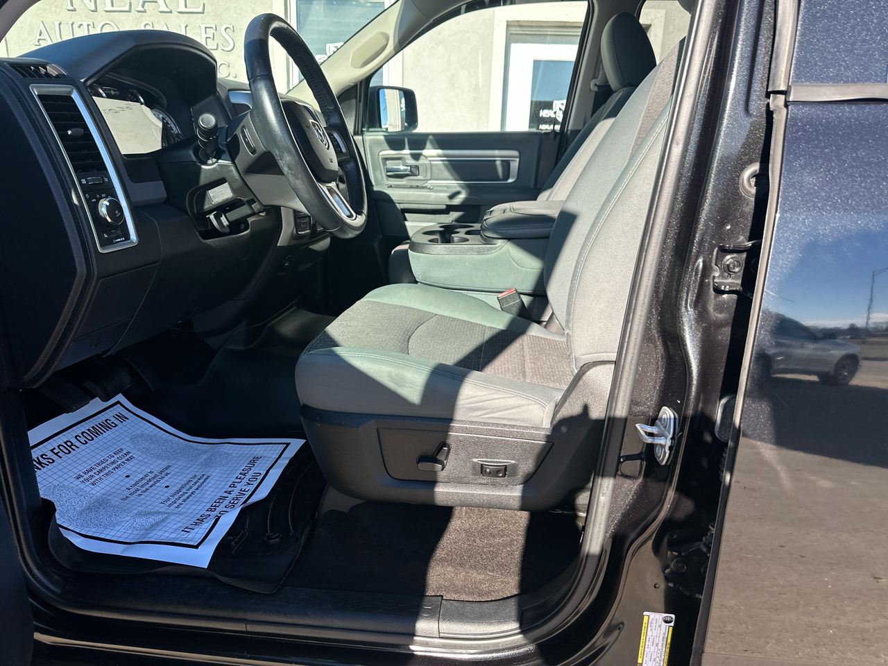 RAM 1500 Big Horn 4x4 Crew Cab 6'4" Box 2018