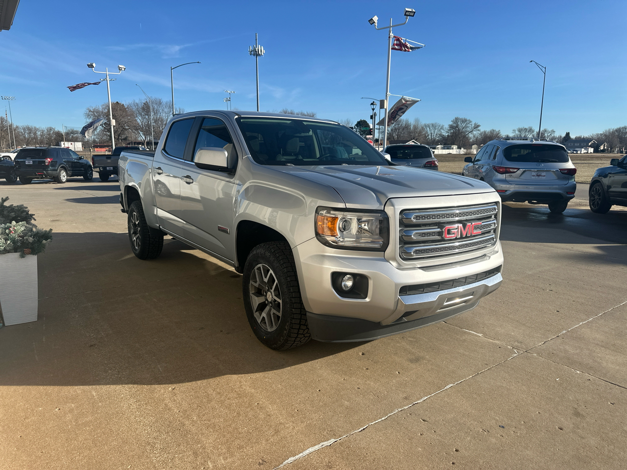 GMC Canyon 4WD Crew Cab 128.3" SLE 2016