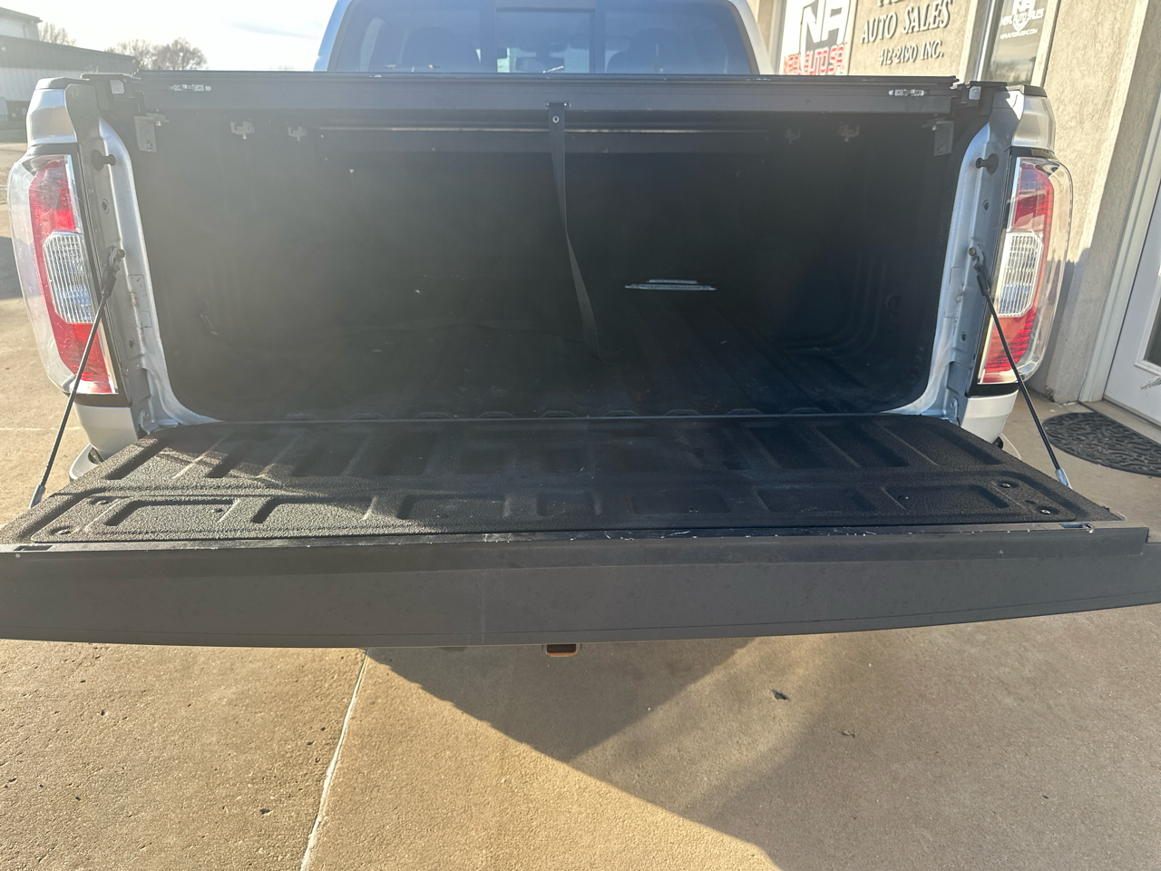 GMC Canyon 4WD Crew Cab 128.3" SLE 2016