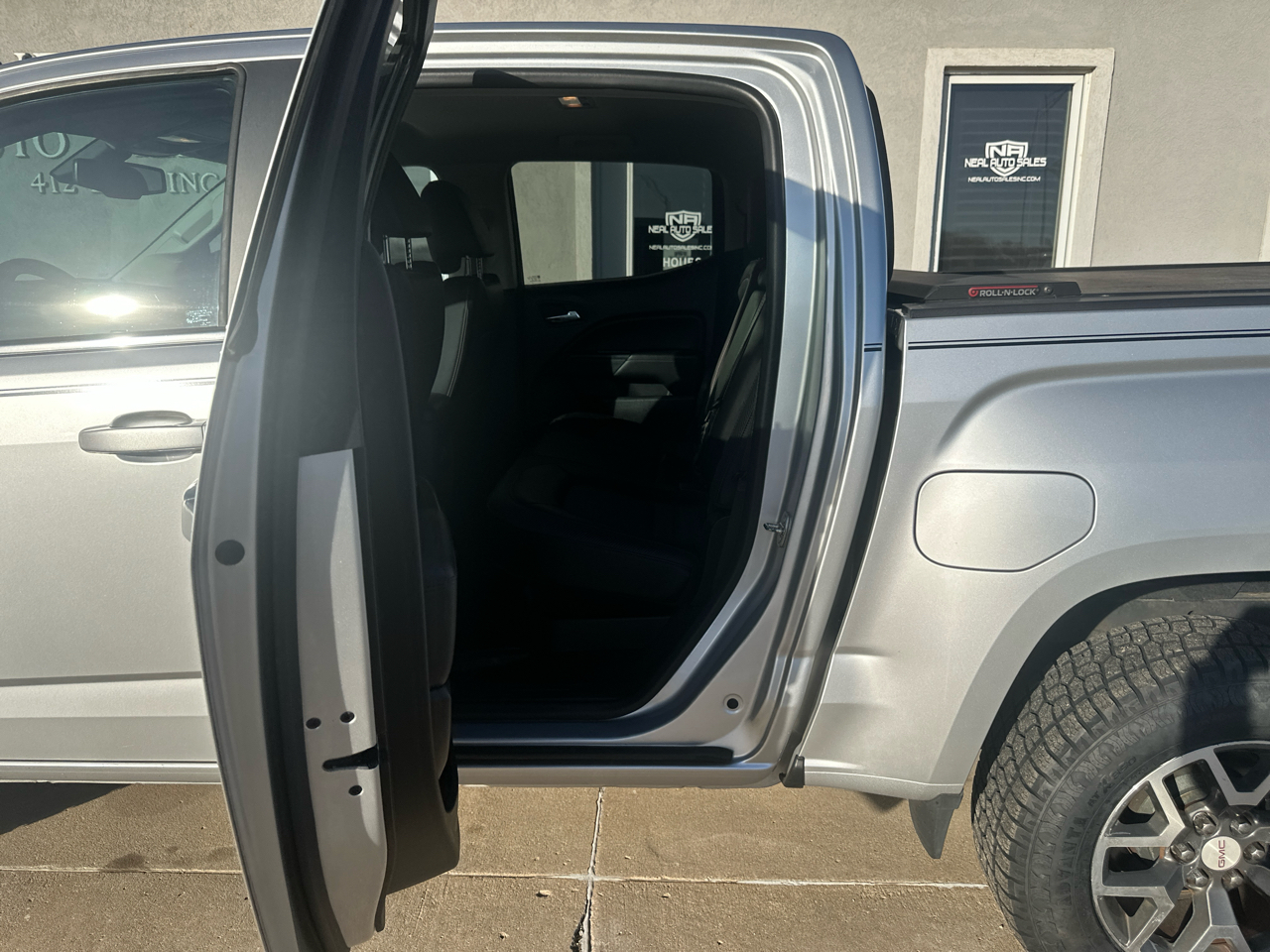 GMC Canyon 4WD Crew Cab 128.3" SLE 2016