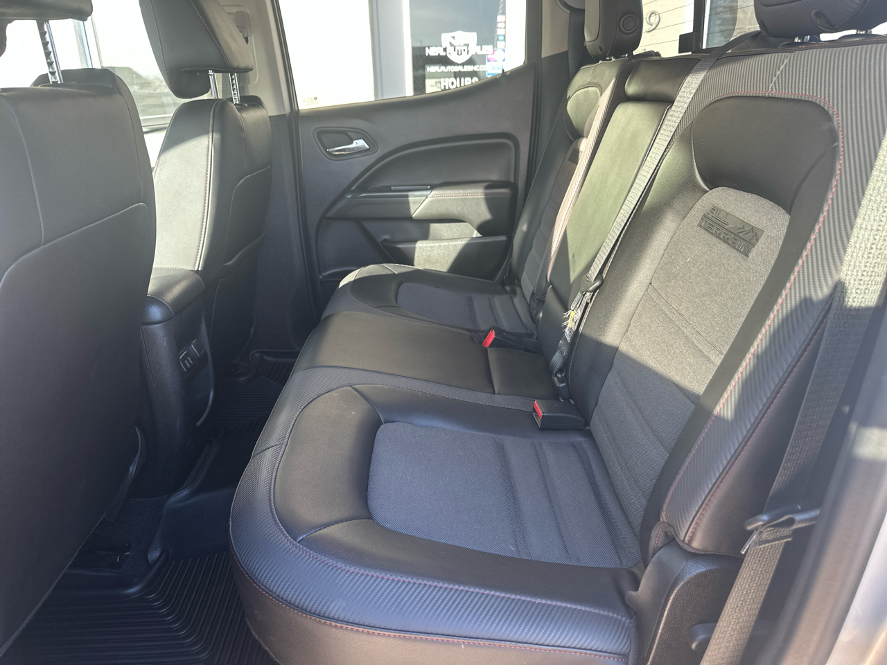 GMC Canyon 4WD Crew Cab 128.3" SLE 2016