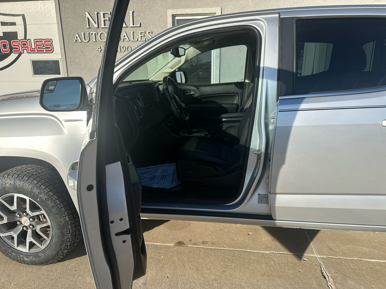 GMC Canyon 4WD Crew Cab 128.3" SLE 2016