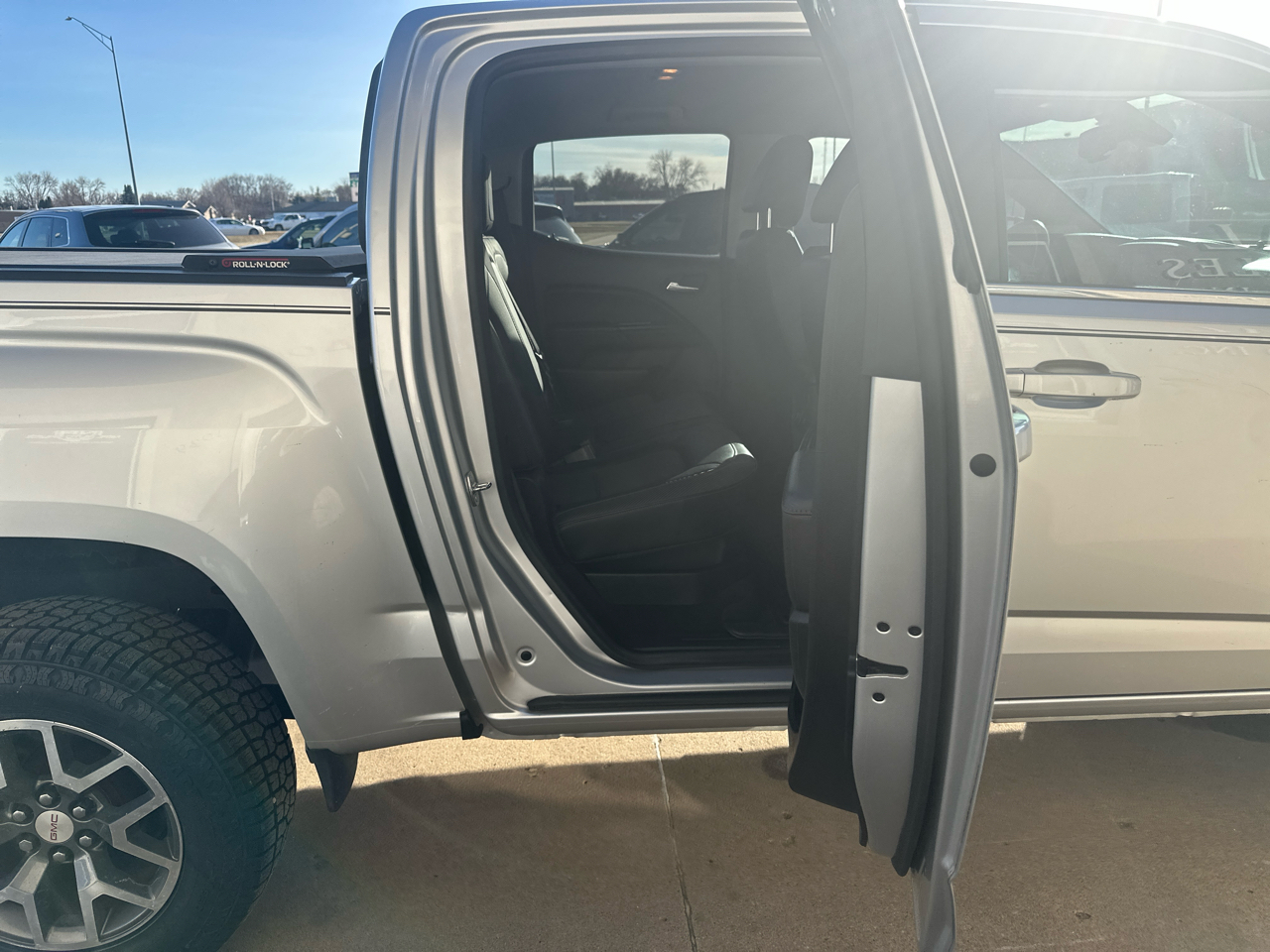 GMC Canyon 4WD Crew Cab 128.3" SLE 2016