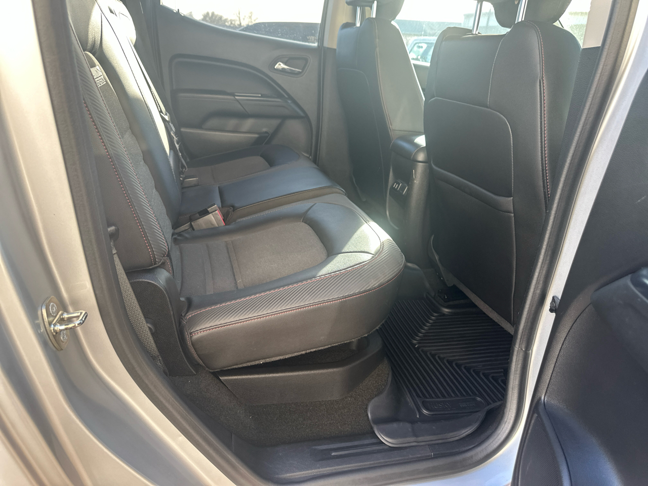 GMC Canyon 4WD Crew Cab 128.3" SLE 2016