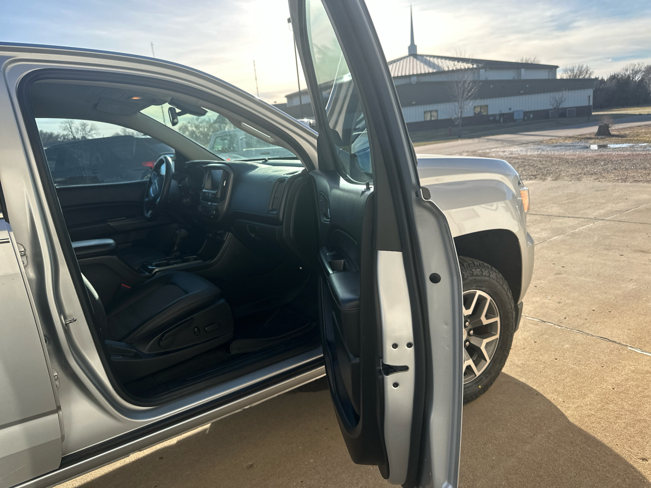 GMC Canyon 4WD Crew Cab 128.3" SLE 2016