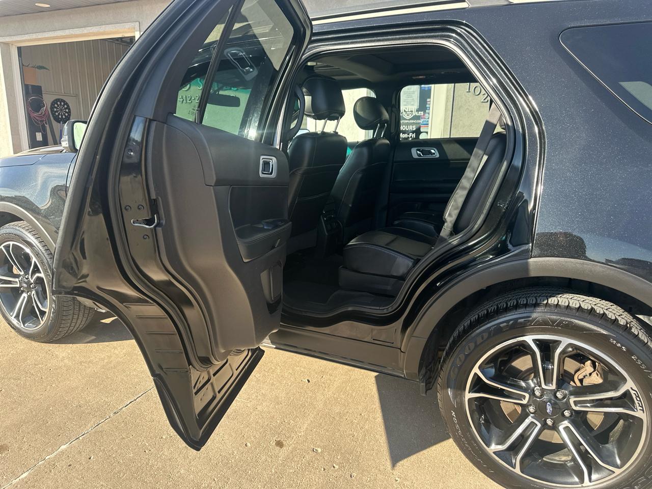 Ford Explorer 4WD 4dr Sport 2015