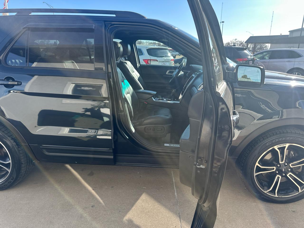 Ford Explorer 4WD 4dr Sport 2015