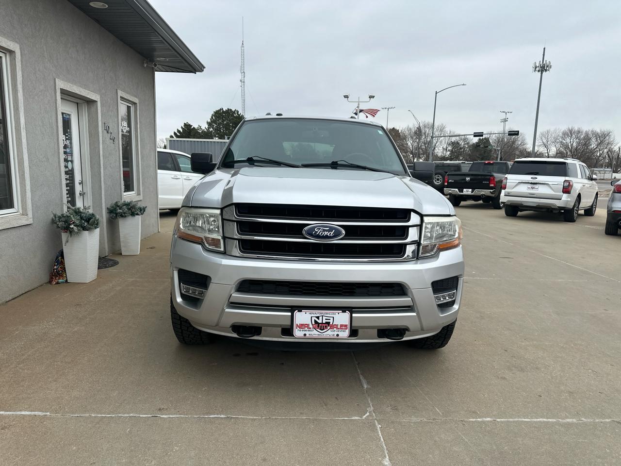 Ford Expedition EL 4WD 4dr XLT 2016