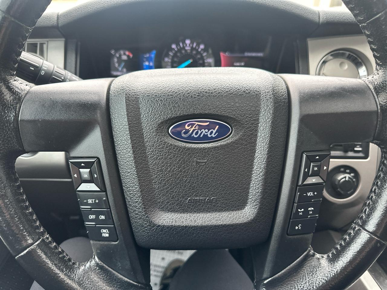 Ford Expedition EL 4WD 4dr XLT 2016