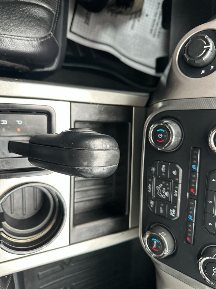 Ford Expedition EL 4WD 4dr XLT 2016