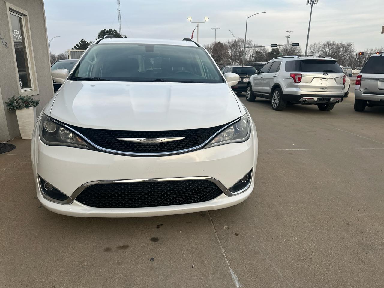 Chrysler Pacifica Touring L Plus FWD 2018