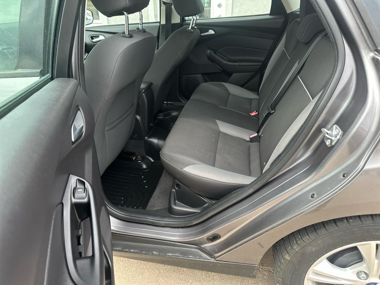 Ford Focus 5dr HB SE 2014