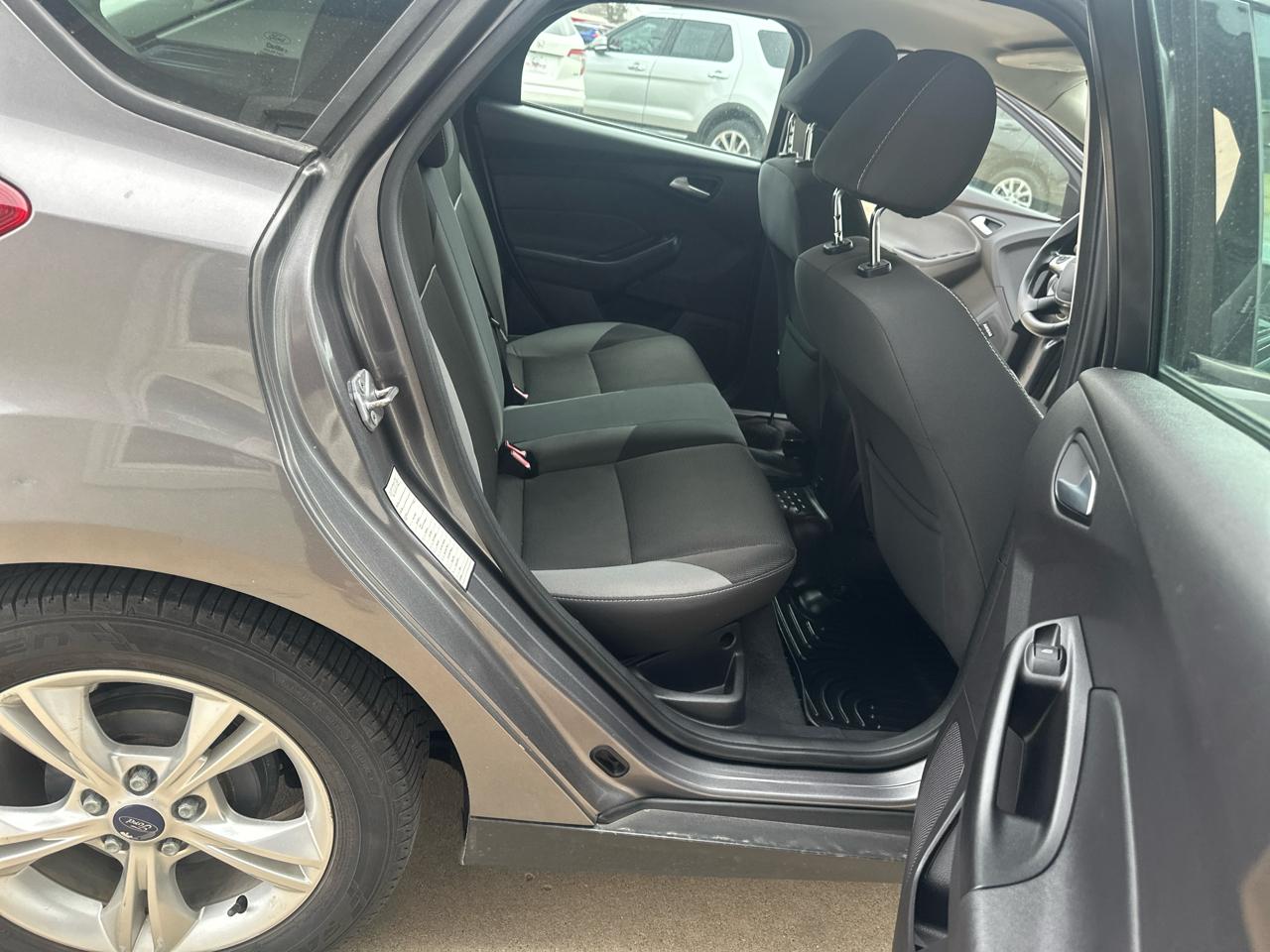 Ford Focus 5dr HB SE 2014