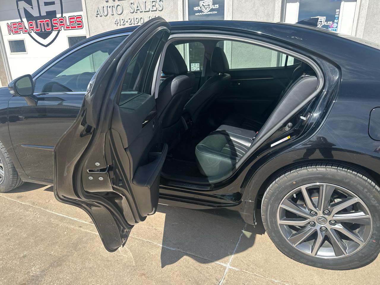 Lexus ES 300h 4dr Sdn Hybrid 2016