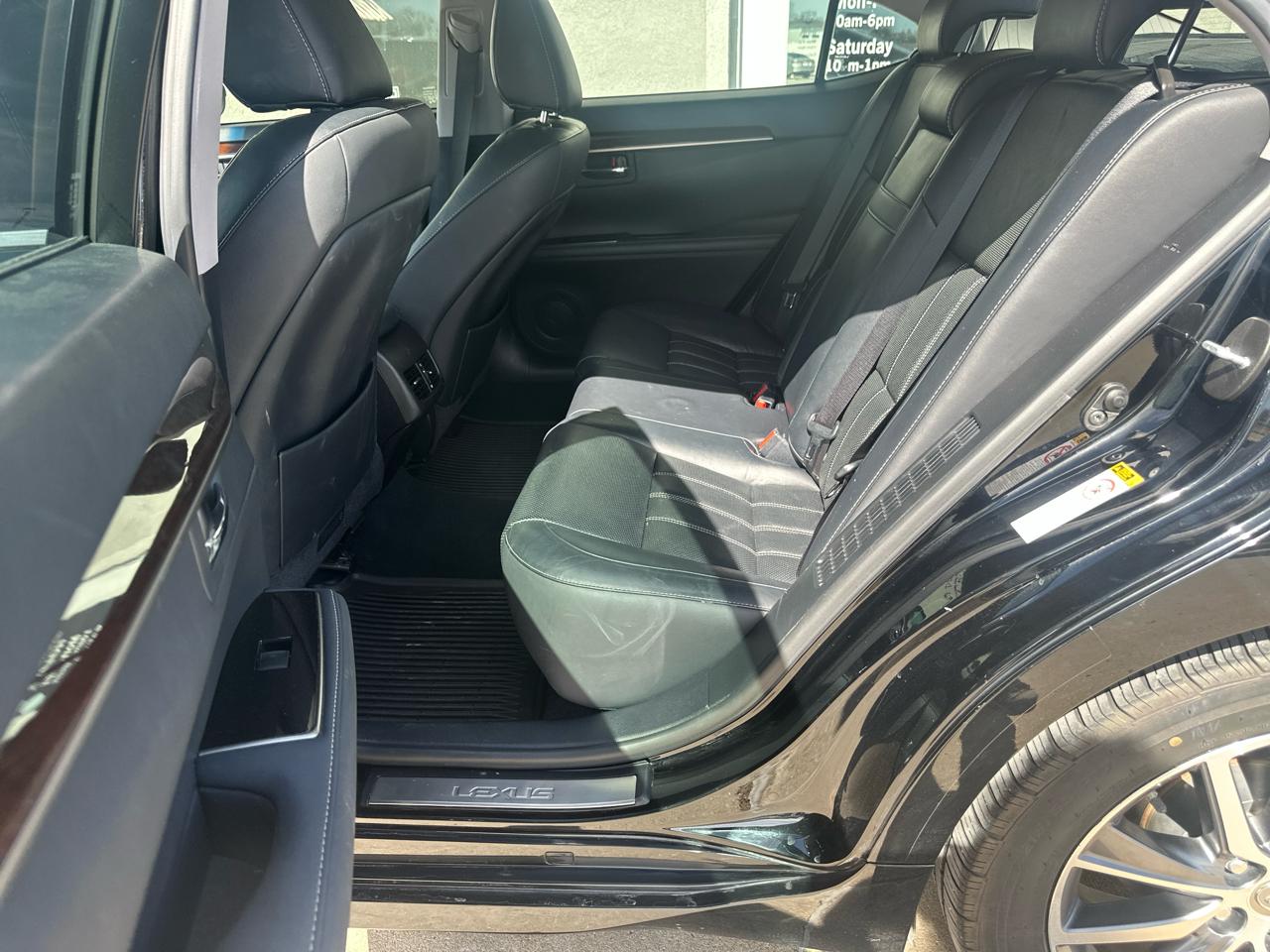 Lexus ES 300h 4dr Sdn Hybrid 2016