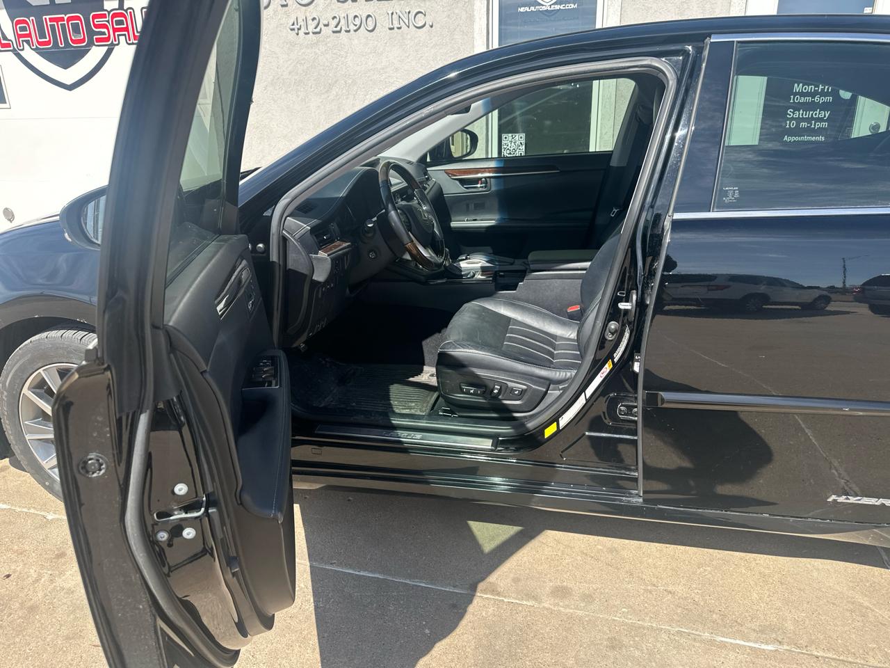 Lexus ES 300h 4dr Sdn Hybrid 2016