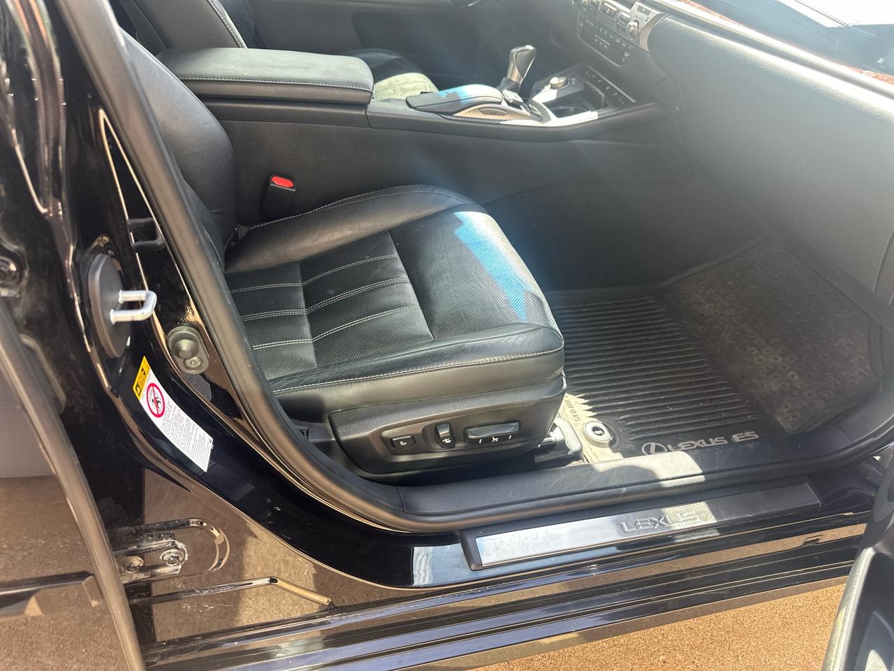 Lexus ES 300h 4dr Sdn Hybrid 2016