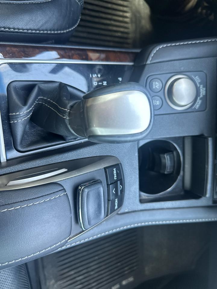 Lexus ES 300h 4dr Sdn Hybrid 2016