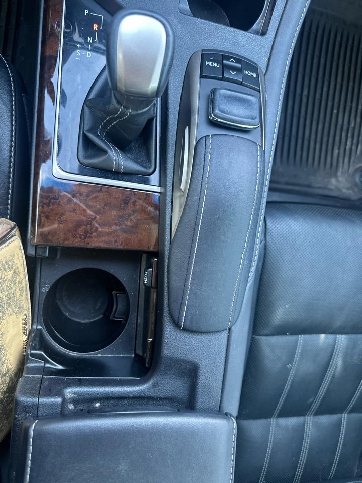 Lexus ES 300h 4dr Sdn Hybrid 2016