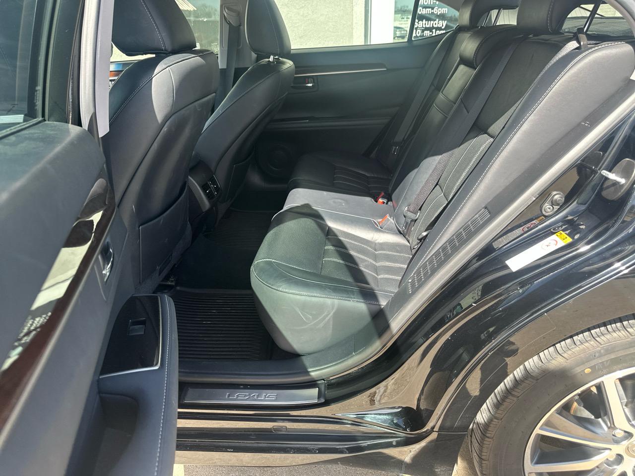 Lexus ES 300h 4dr Sdn Hybrid 2016