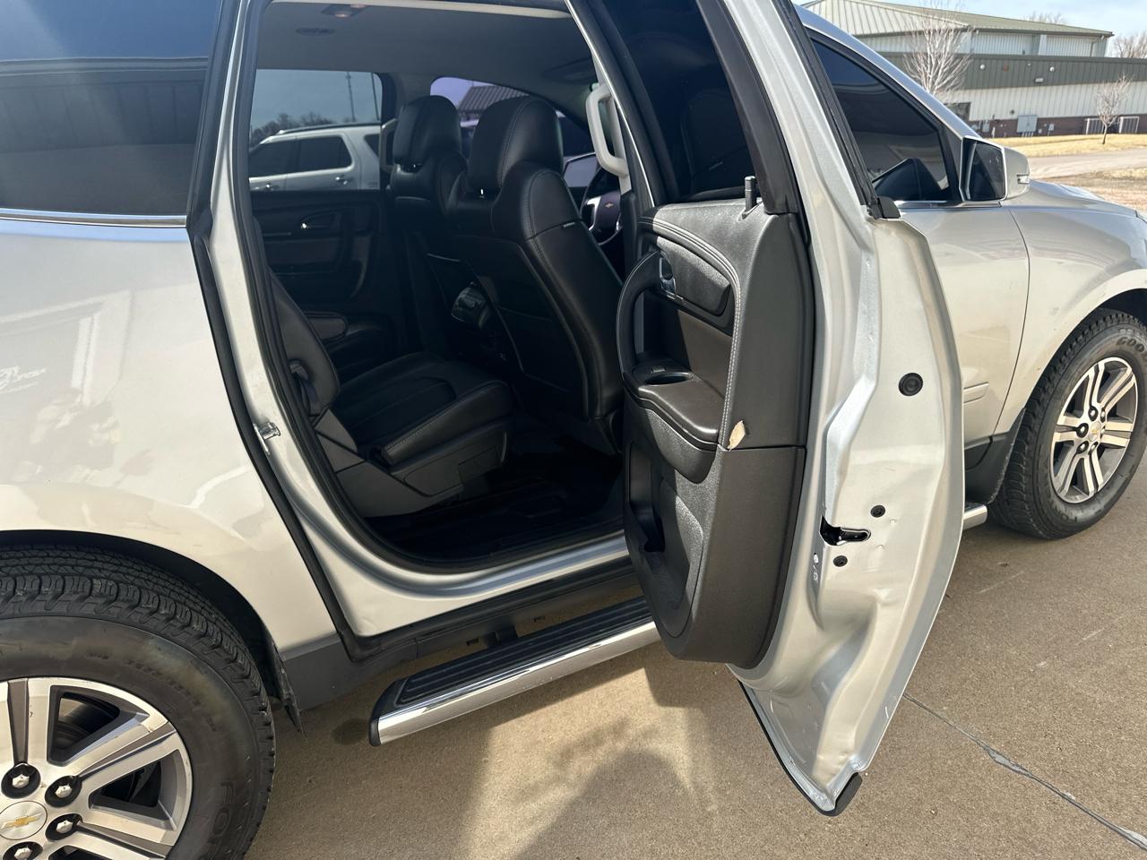 Chevrolet Traverse AWD 4dr LT w/2LT 2017