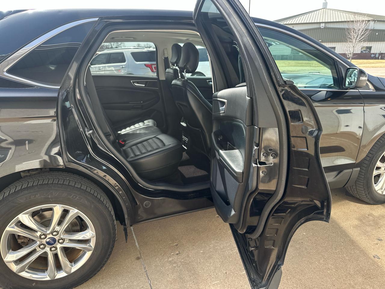 Ford Edge 4dr SEL AWD 2016