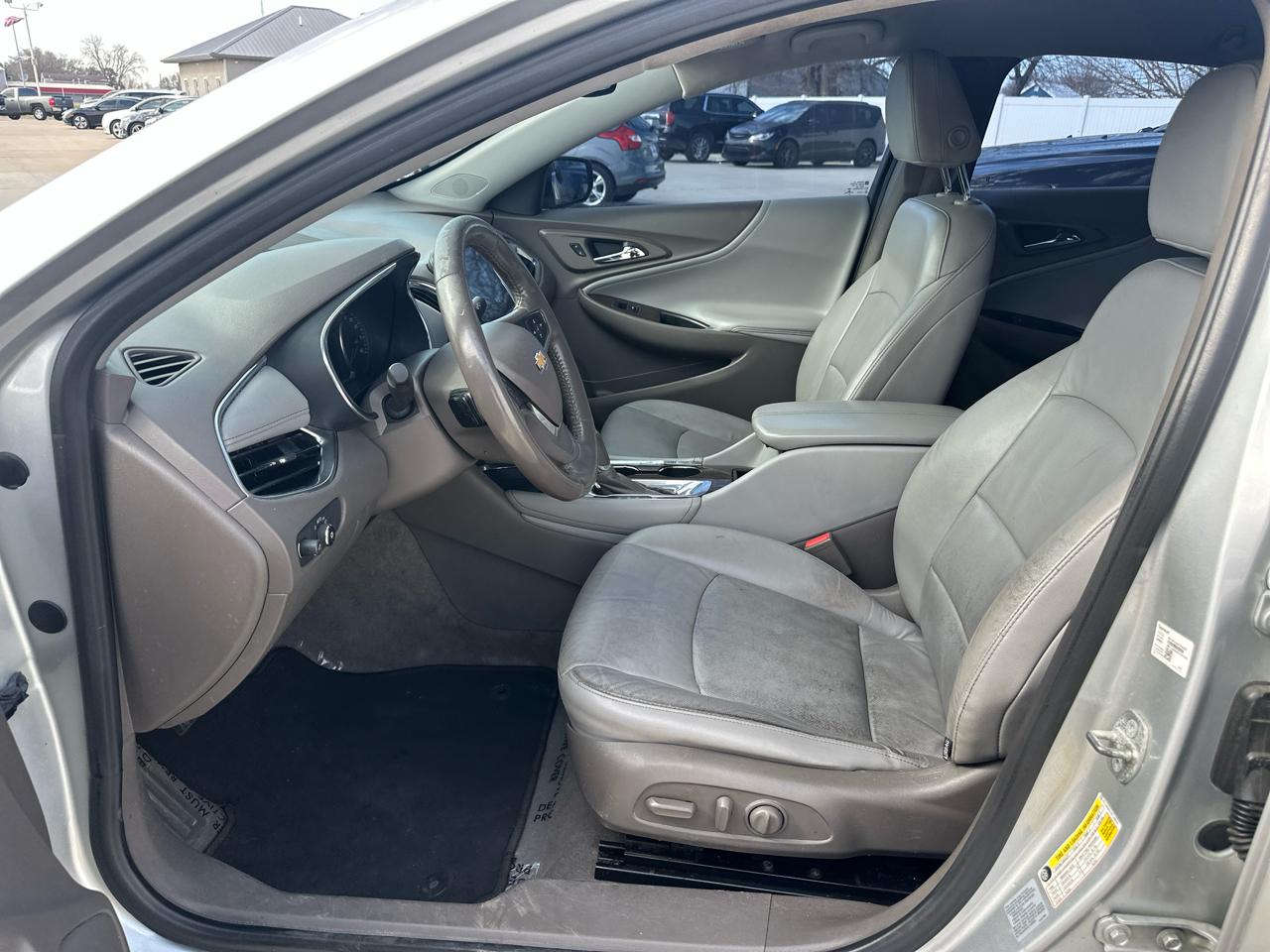 Chevrolet Malibu 4dr Sdn Premier w/2LZ 2017