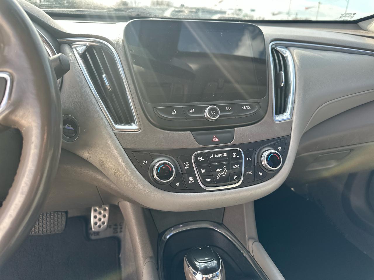 Chevrolet Malibu 4dr Sdn Premier w/2LZ 2017