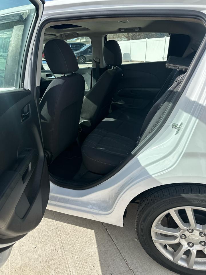 Chevrolet Sonic 5dr HB Auto LT 2015