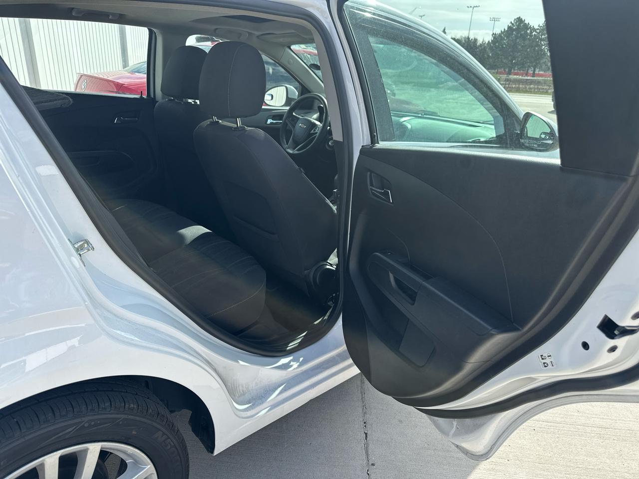 Chevrolet Sonic 5dr HB Auto LT 2015