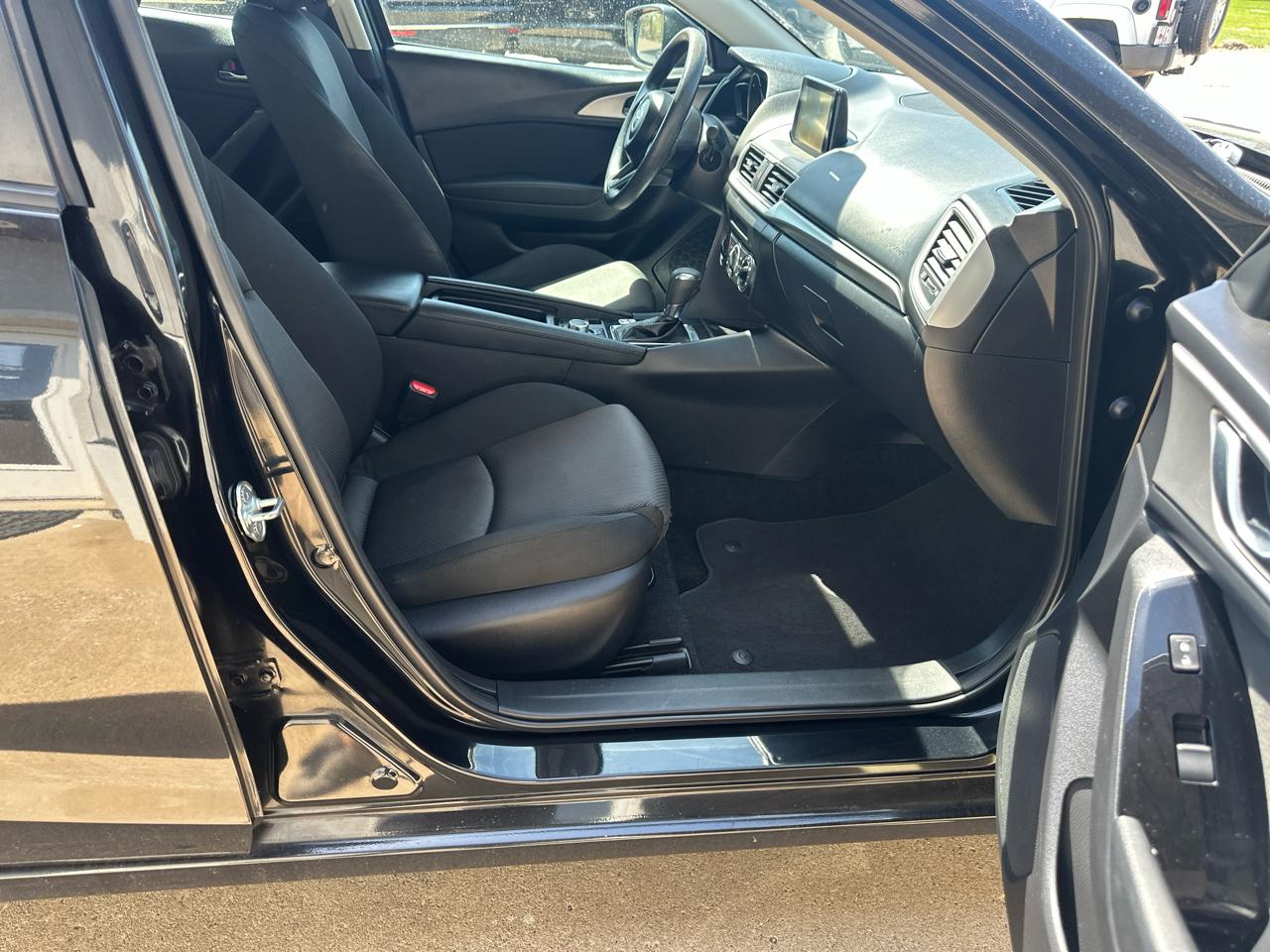 Mazda Mazda3 4-Door Sport Auto 2018